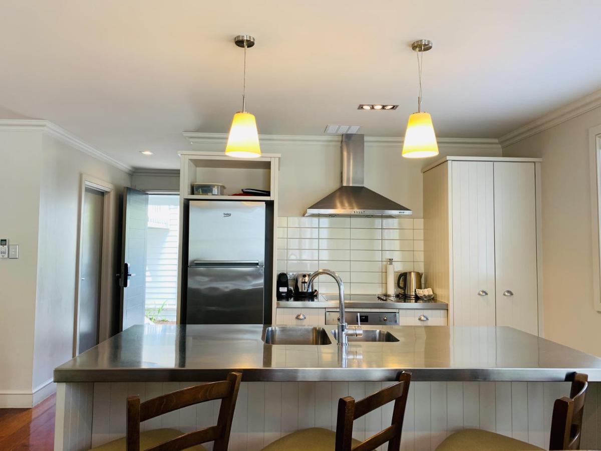 Tinkerbell Cottage 2-4 Bedroom- Russell Cottages Collection Eksteriør bilde